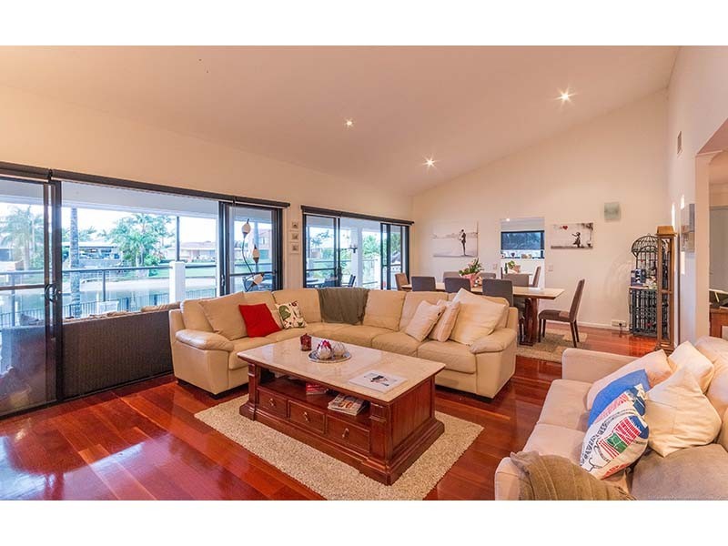 3 Saywell Street, Sorrento QLD 4217