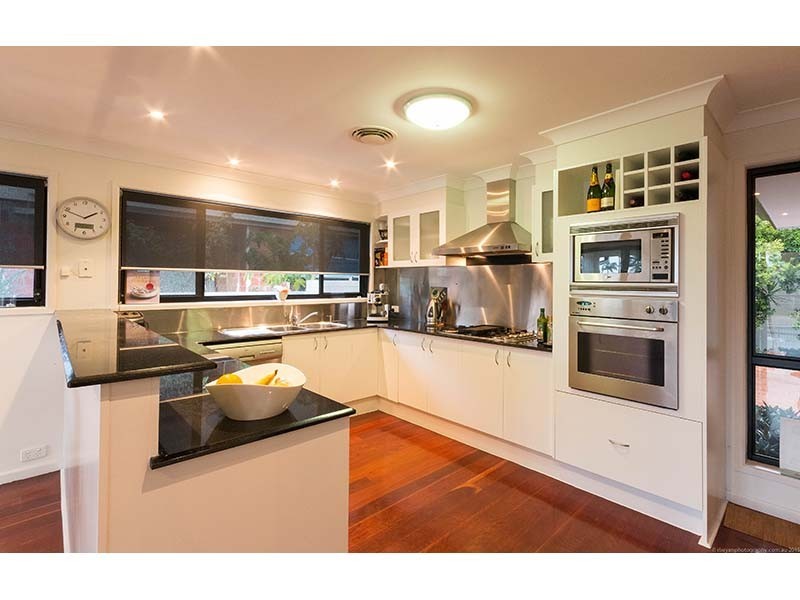 3 Saywell Street, Sorrento QLD 4217