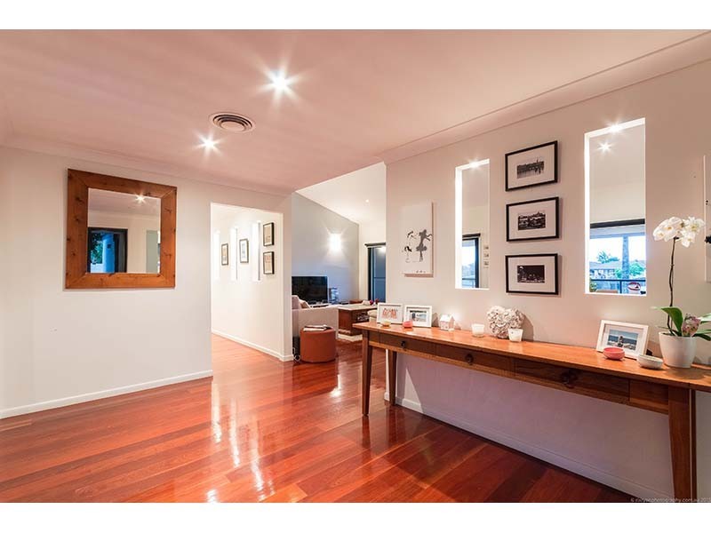 3 Saywell Street, Sorrento QLD 4217