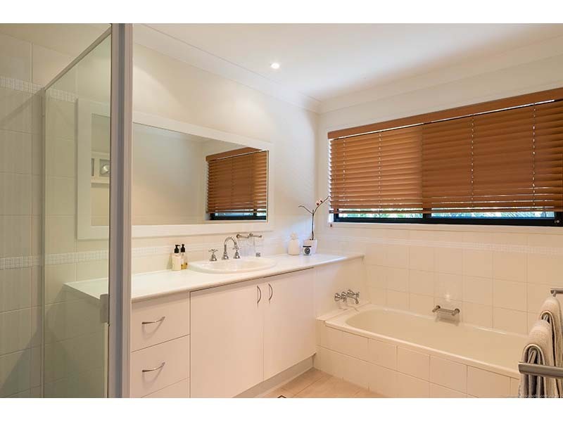 3 Saywell Street, Sorrento QLD 4217