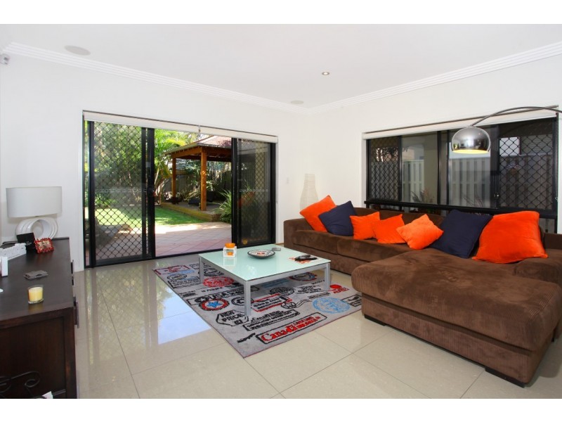 10 Meron Street, Southport QLD 4215