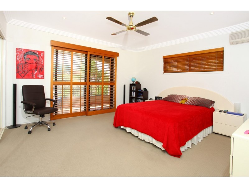 10 Meron Street, Southport QLD 4215