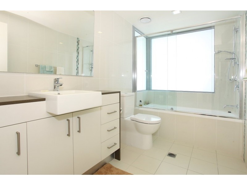 1006/34 ‘Victoria Towers’ Scarborough Street, Southport QLD 4215