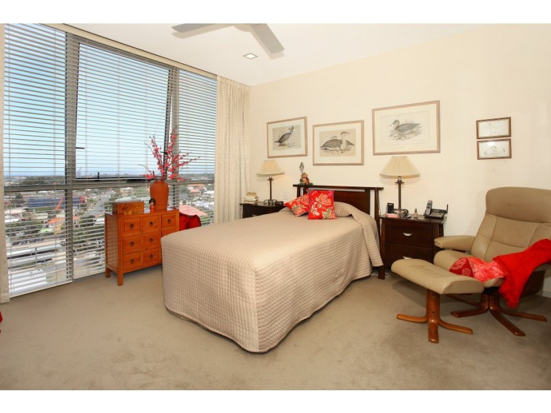 1006/34 ‘Victoria Towers’ Scarborough Street, Southport QLD 4215