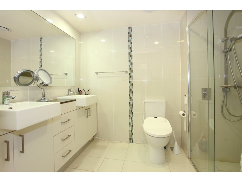 1006/34 ‘Victoria Towers’ Scarborough Street, Southport QLD 4215