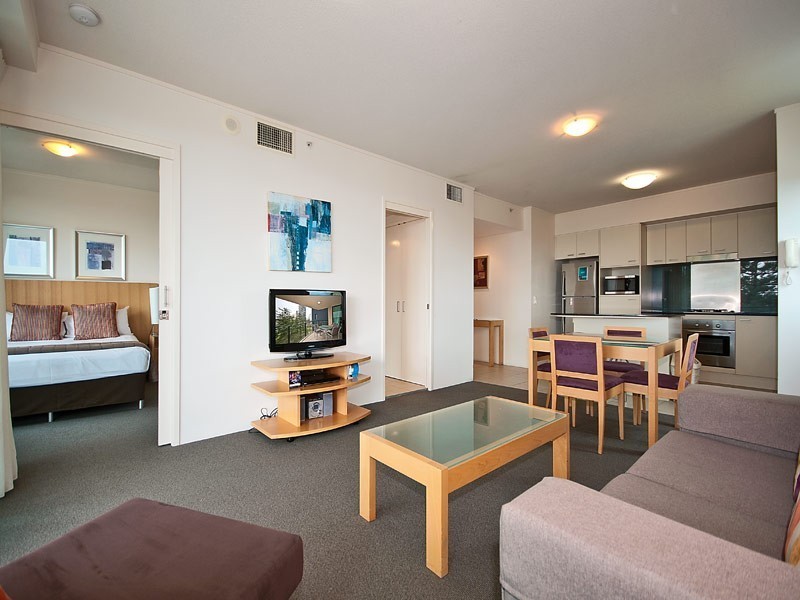 702/2685 ‘Broadbeach On The Park’ Gold Coast Hwy, Broadbeach QLD 4218