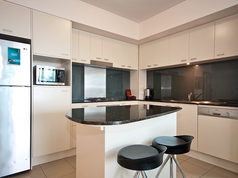 702/2685 ‘Broadbeach On The Park’ Gold Coast Hwy, Broadbeach QLD 4218