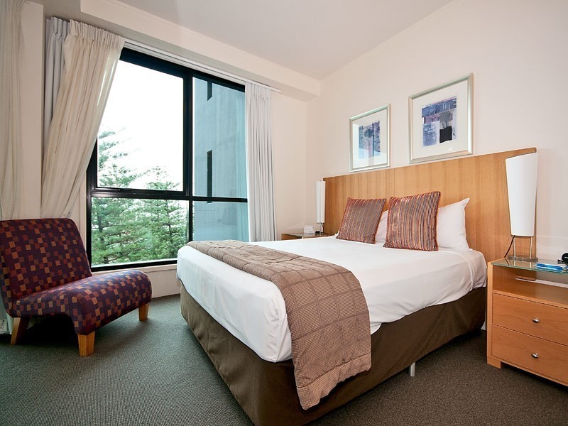 702/2685 ‘Broadbeach On The Park’ Gold Coast Hwy, Broadbeach QLD 4218