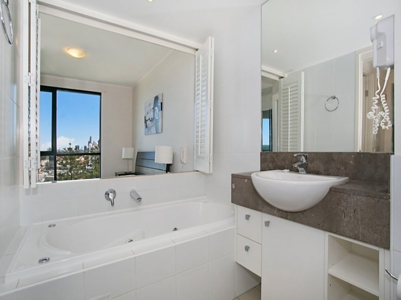 702/2685 ‘Broadbeach On The Park’ Gold Coast Hwy, Broadbeach QLD 4218