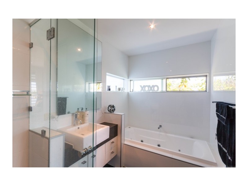 78 Marina Parade, Calypso Bay, Jacobs Well QLD 4208