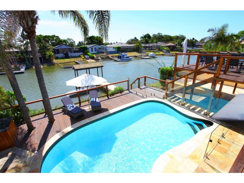 26 Coolong Crescent, Carrara QLD 4211