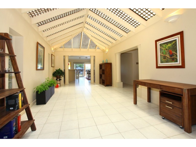 26 Coolong Crescent, Carrara QLD 4211