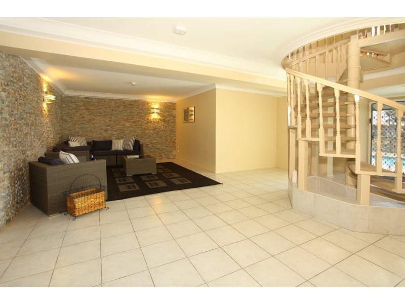 26 Coolong Crescent, Carrara QLD 4211