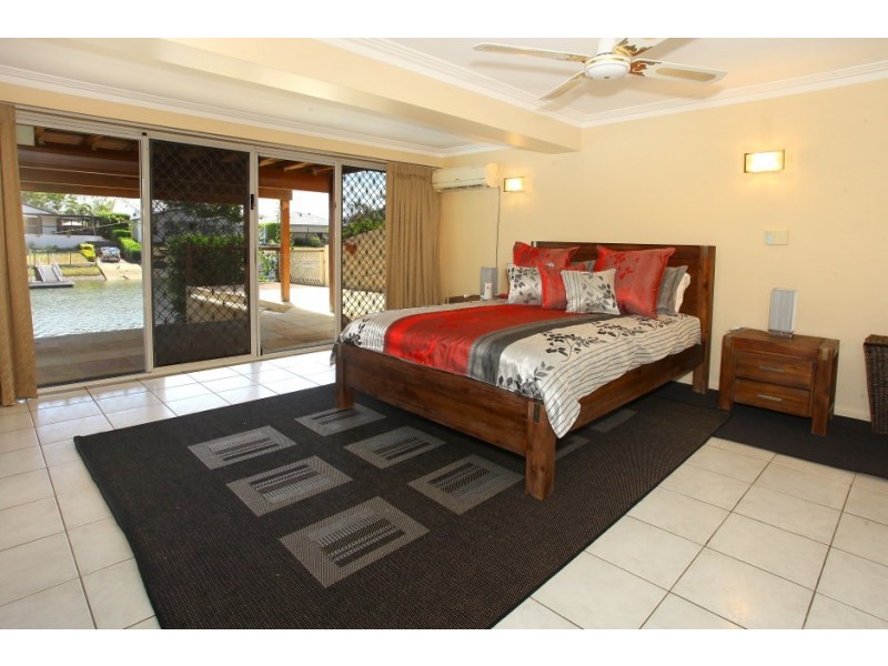 26 Coolong Crescent, Carrara QLD 4211