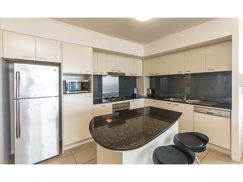 1702 ‘Broadbeach On The Park’ 2685 GC Hwy, Broadbeach QLD 4218