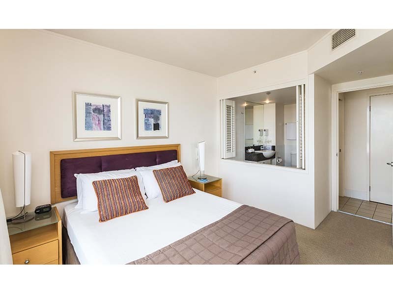 1702 ‘Broadbeach On The Park’ 2685 GC Hwy, Broadbeach QLD 4218