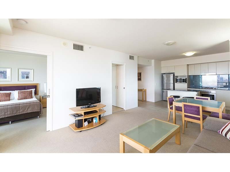 1702 ‘Broadbeach On The Park’ 2685 GC Hwy, Broadbeach QLD 4218