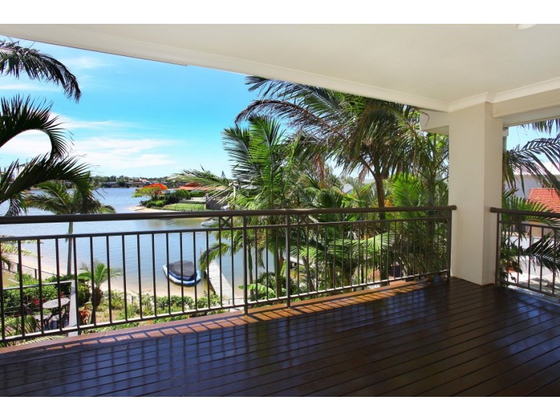 9 Lothian Avenue, Sorrento QLD 4217