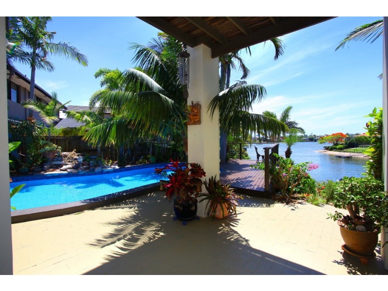 9 Lothian Avenue, Sorrento QLD 4217
