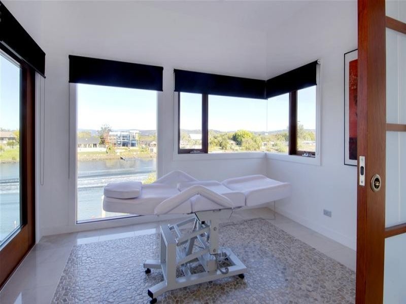 Benowa Waters QLD 4217