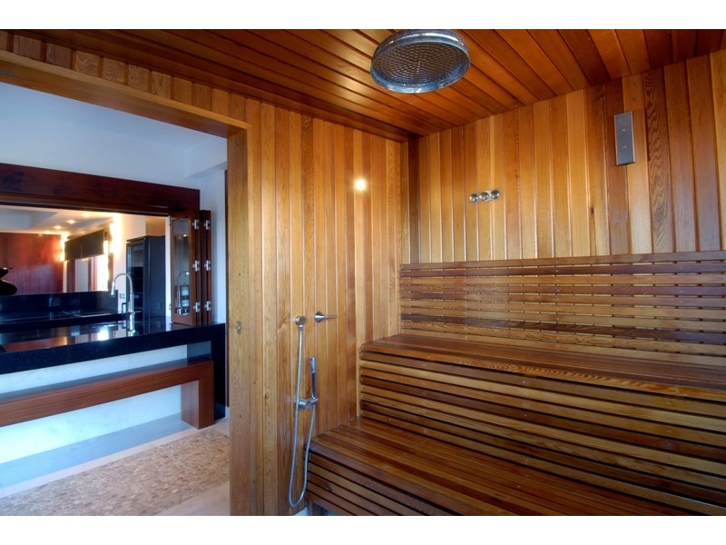 Benowa Waters QLD 4217