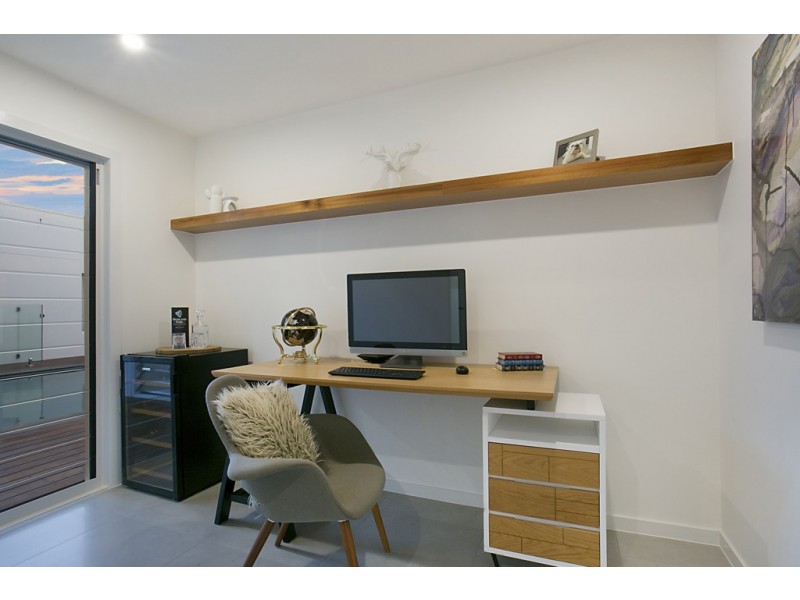 135 Campbell Street, Sorrento QLD 4217