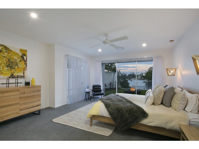 135 Campbell Street, Sorrento QLD 4217