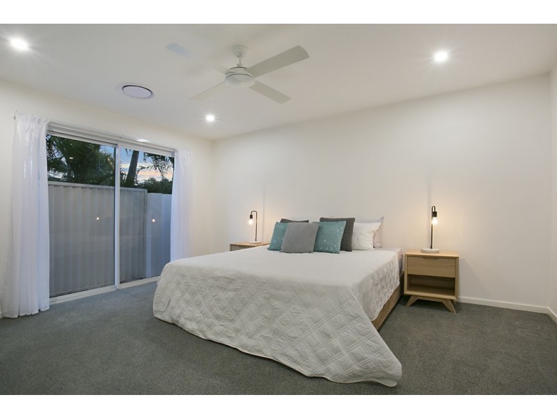 135 Campbell Street, Sorrento QLD 4217