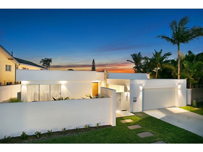 135 Campbell Street, Sorrento QLD 4217