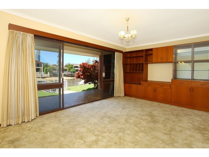 71 Gibraltar Drive, Isle Of Capri QLD 4217