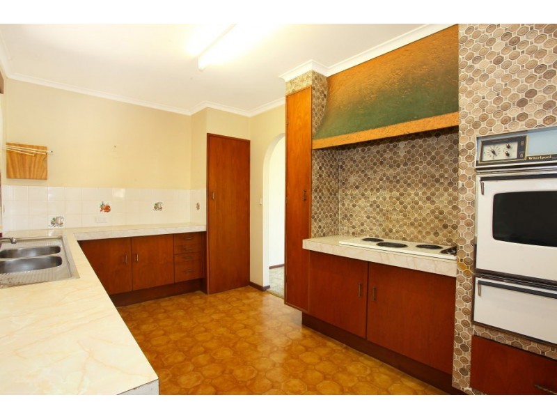 71 Gibraltar Drive, Isle Of Capri QLD 4217