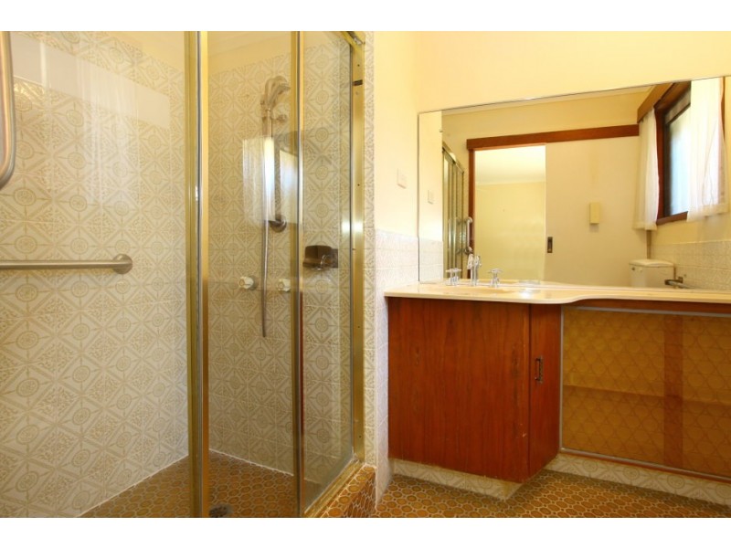 71 Gibraltar Drive, Isle Of Capri QLD 4217