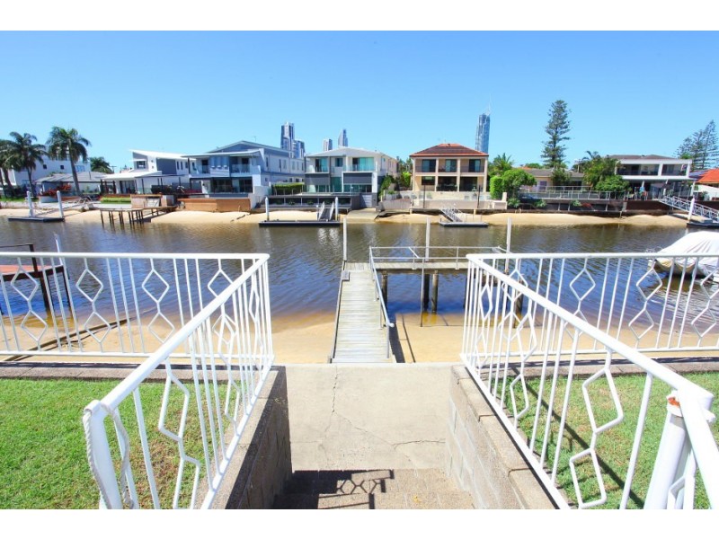 71 Gibraltar Drive, Isle Of Capri QLD 4217