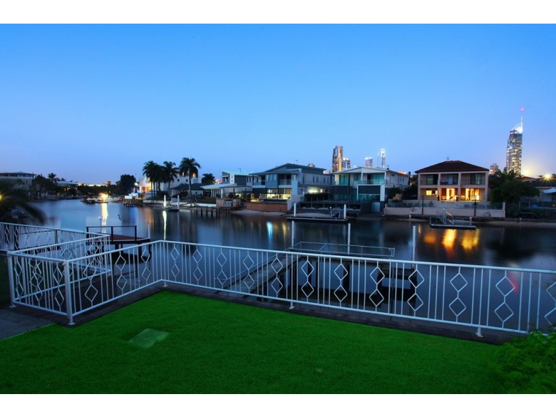 71 Gibraltar Drive, Isle Of Capri QLD 4217