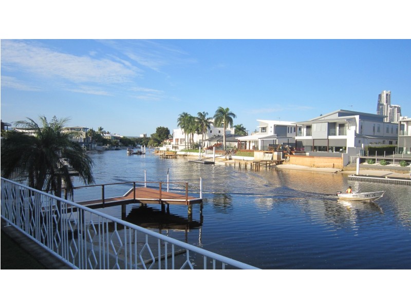 71 Gibraltar Drive, Isle Of Capri QLD 4217