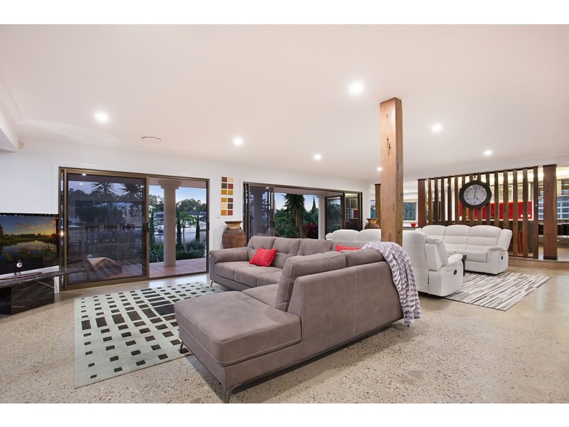 26 Emu Court, Sorrento QLD 4217