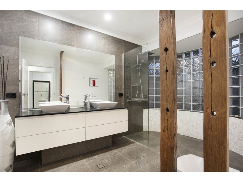 26 Emu Court, Sorrento QLD 4217