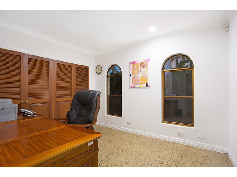 26 Emu Court, Sorrento QLD 4217