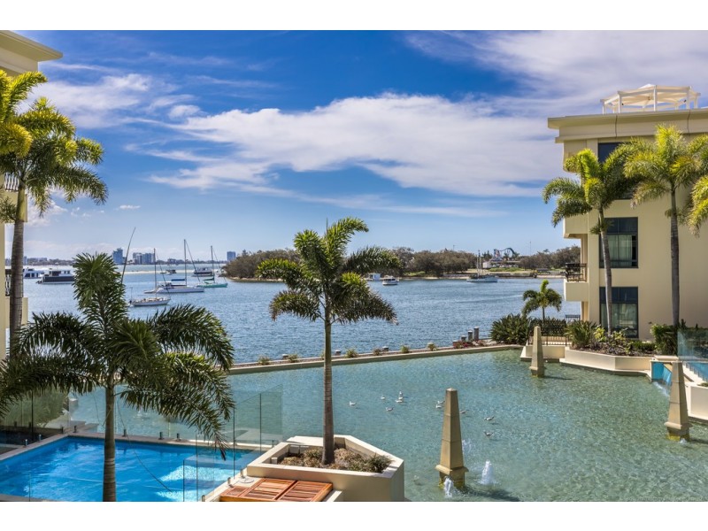 Condo ‘Palazzo Versace’ 94 Seaworld Drive, Main Beach QLD 4217