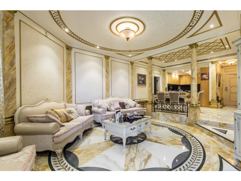 Condo ‘Palazzo Versace’ 94 Seaworld Drive, Main Beach QLD 4217