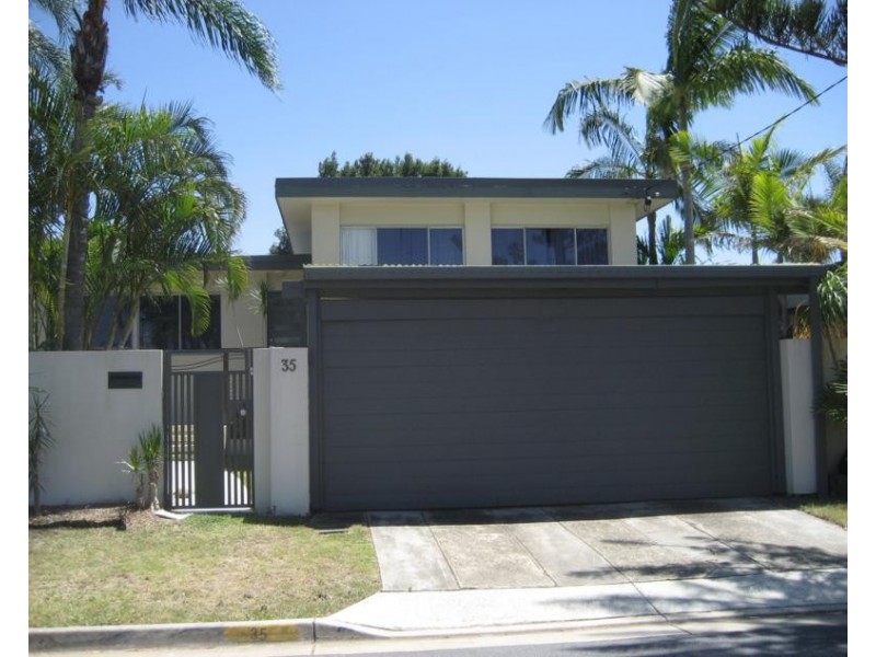 35 Coogeen Street, Bundall QLD 4217