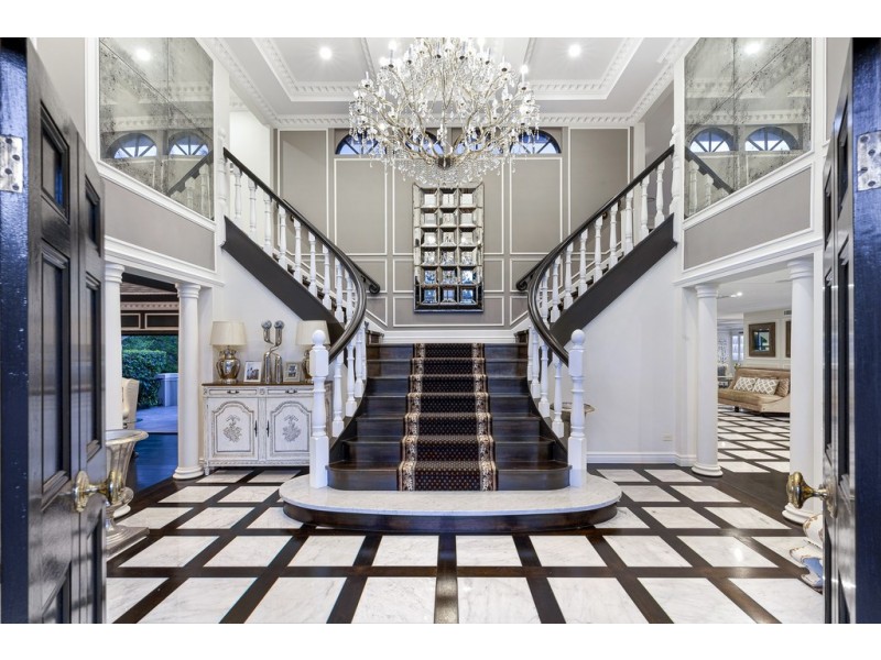 2 Charlton Street, Southport QLD 4215