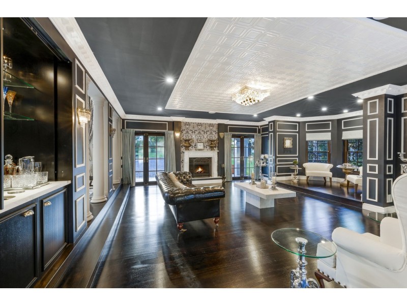 2 Charlton Street, Southport QLD 4215