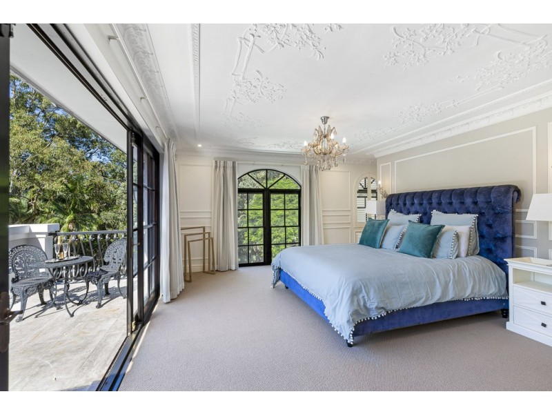 2 Charlton Street, Southport QLD 4215