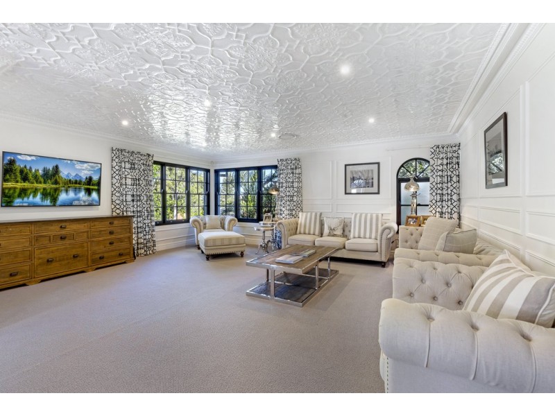 2 Charlton Street, Southport QLD 4215