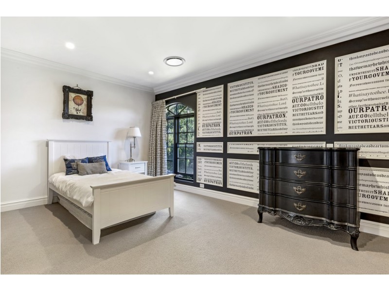 2 Charlton Street, Southport QLD 4215