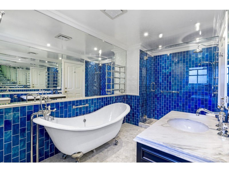 2 Charlton Street, Southport QLD 4215