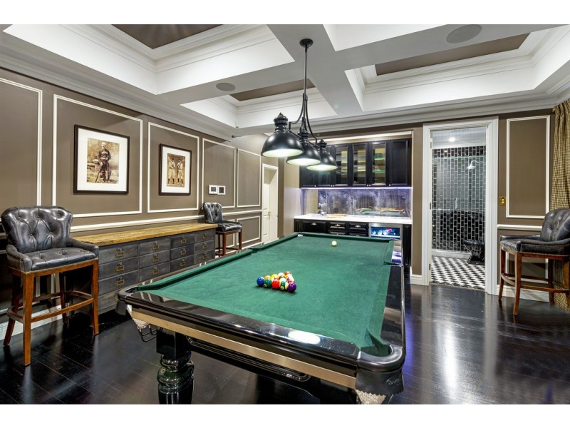 2 Charlton Street, Southport QLD 4215