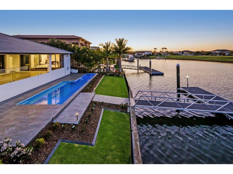 2211 Taromeo Court, Hope Island QLD 4212
