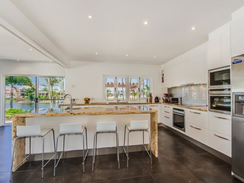 17 Key Biscayne, Clear Island Waters QLD 4226